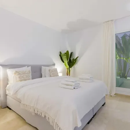 アパート Duplex Penthouse Rooftop Terrace Sea Views Wifi ベナアビス